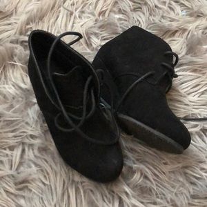 Black toddler wedges